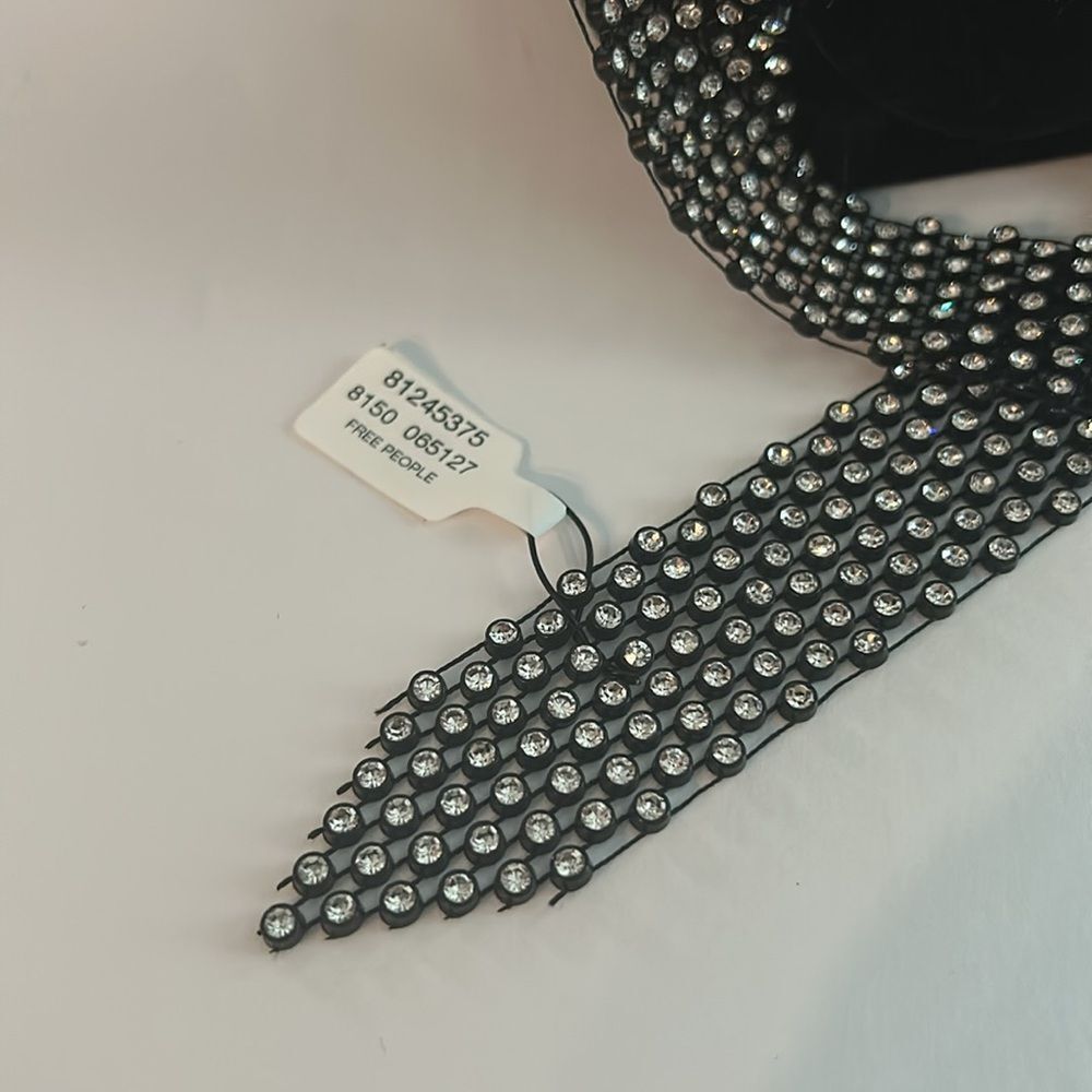 NWT FREE PEOPLE Royce Flower Choker - Picture 3 of 8